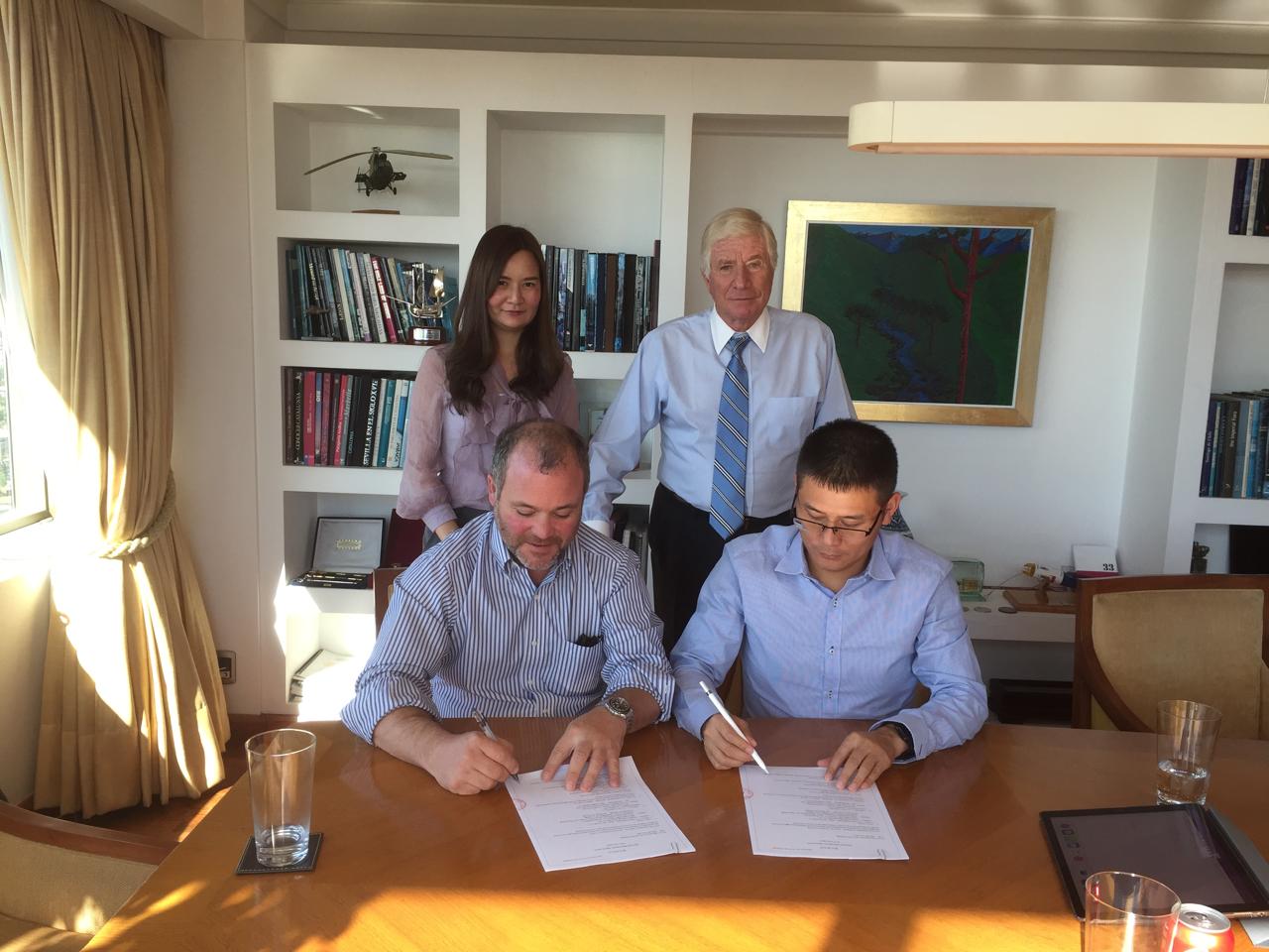 Firma de acuerdos — Servicios y asesoría empresarial Callenueva